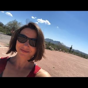 Meet your Posher, Kelly